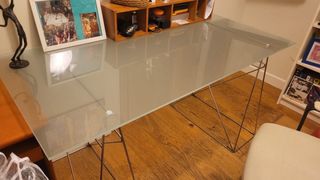 Mesa de escritorio de cristal nueva