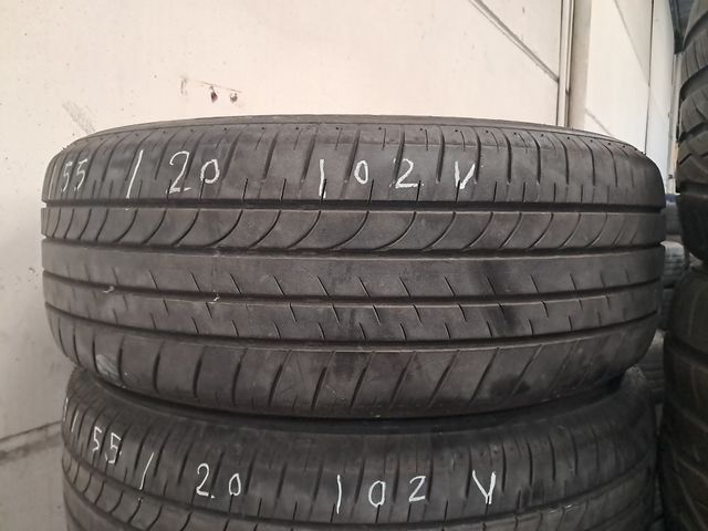 Neumáticos 235/55/20