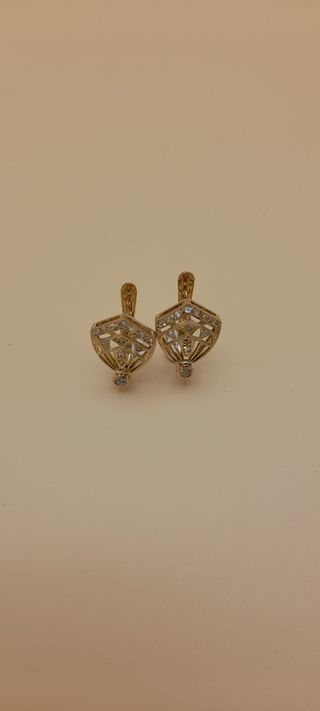 Pendientes de oro 18kt con brillantes. 