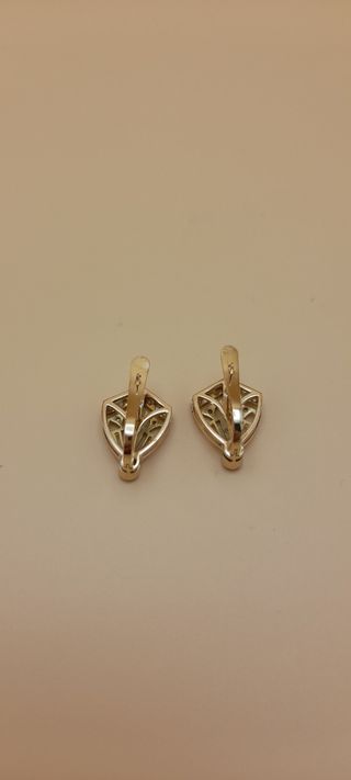 Pendientes de oro 18kt con brillantes. 