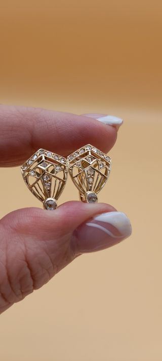 Pendientes de oro 18kt con brillantes. 