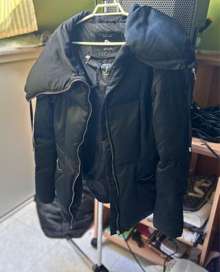 Chaquetón negro de zara