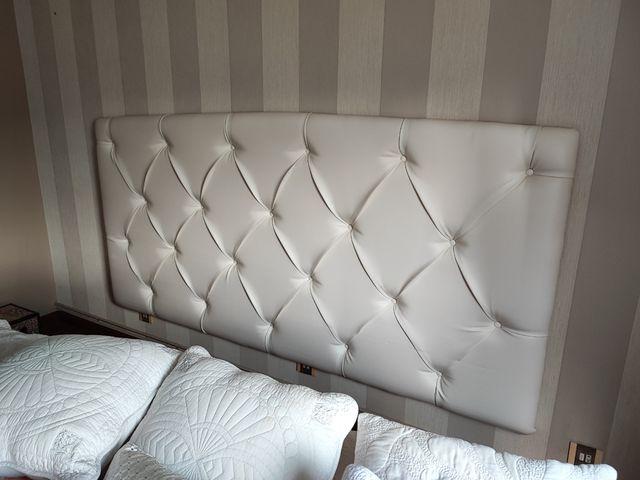 Testiera trapuntata e bianca molto bella