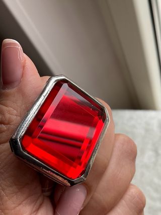 Anello donna con pietra rossa