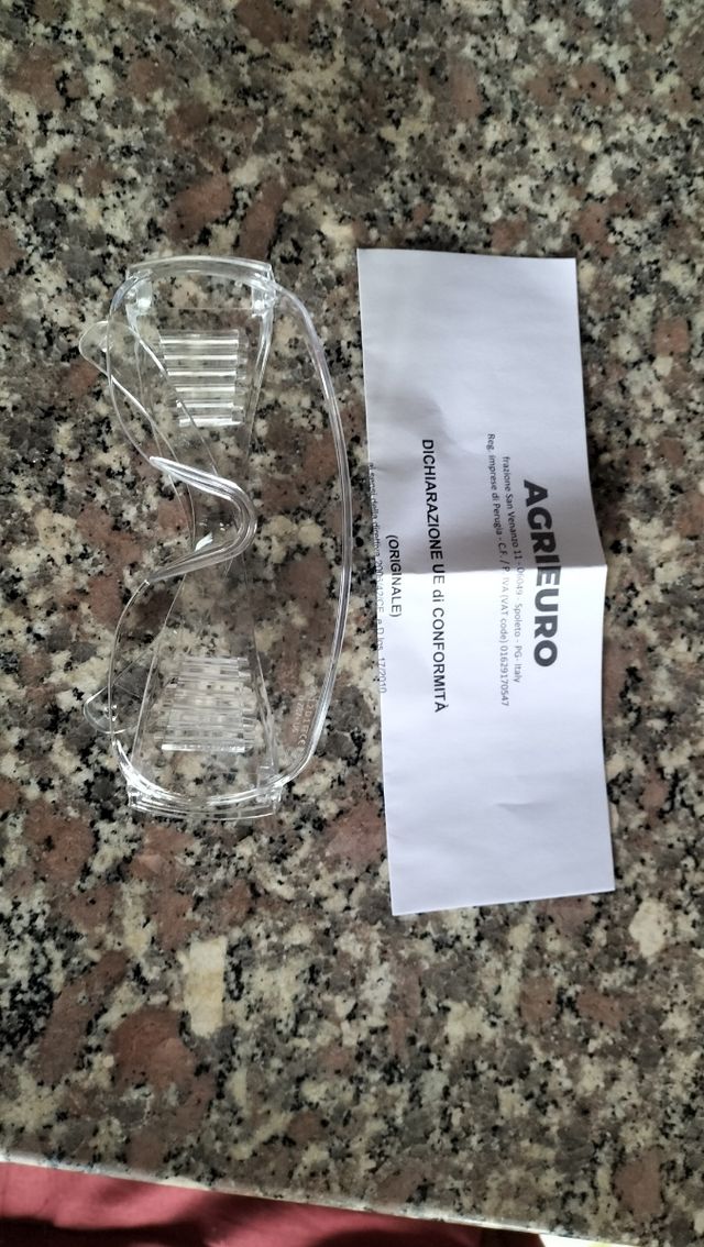 Occhiali per protezione