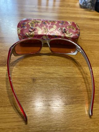 Occhiali da sole rossi Calvin Klein originali