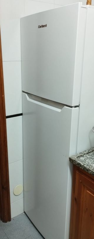Nevera combi Corberó