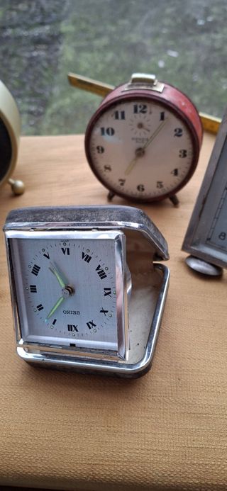 Sveglie vecchie da aggiustare