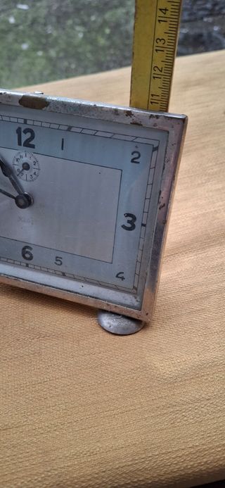 Sveglie vecchie da aggiustare