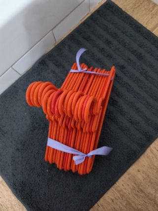 Perchas pequeñas 31 unidades 