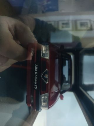 Modellini lancia Thema e alfa 75 scala 1:18