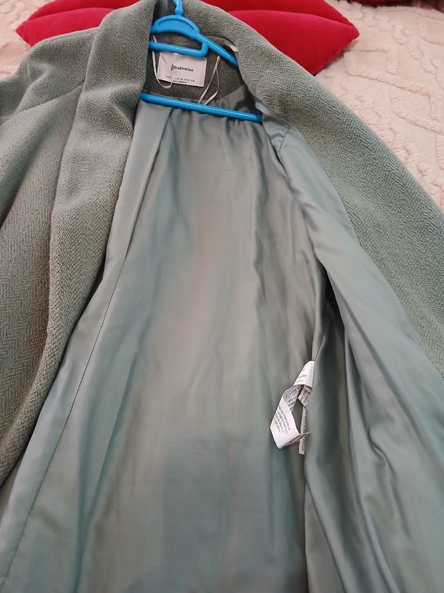 Abrigo verde stradivarius