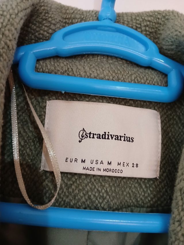 Abrigo verde stradivarius