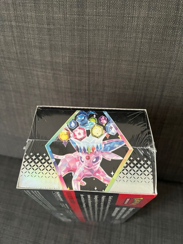 Pokémon Prismatic Evolutions Caja Sorpresa