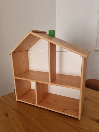 Casita muñecas estantería IKEA