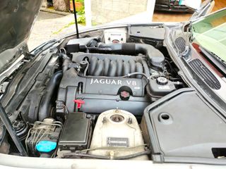 Jaguar XK8 4.0 284cv Optimo estado. TODAS LAS REVS