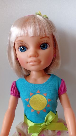 MUÑECA NANCY 