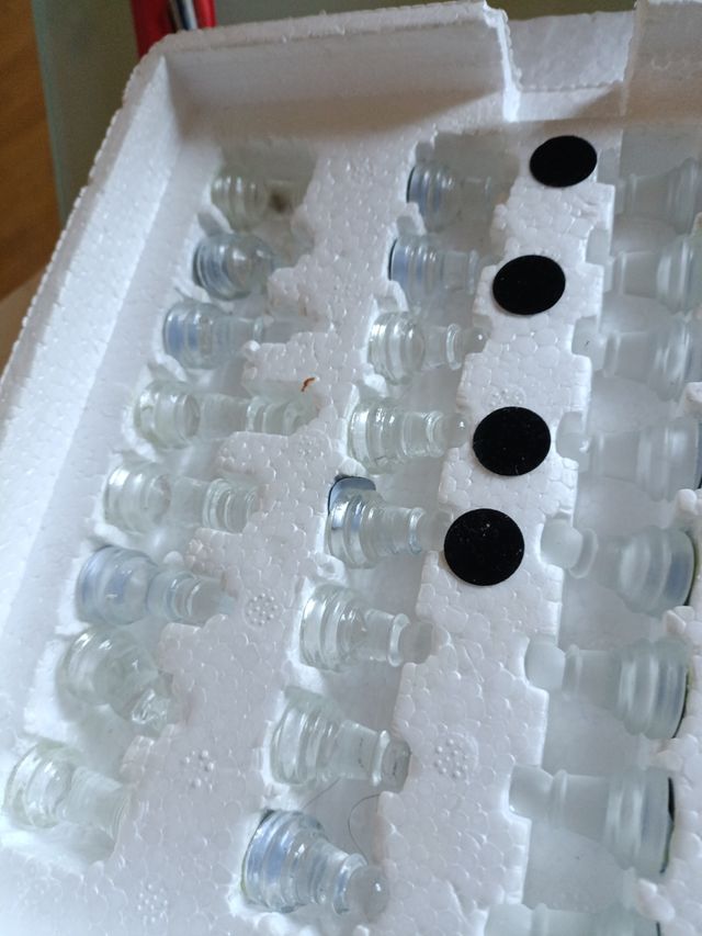 Juego de ajedrez de cristal