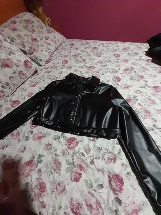 Cazadora corta polipiel