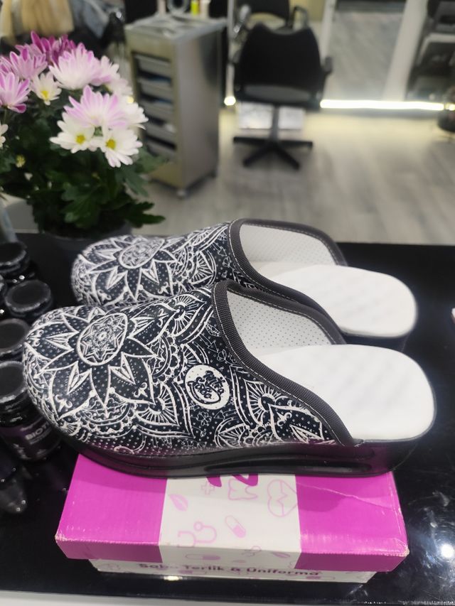 Zuecos Mandala ortopédicos nuevos