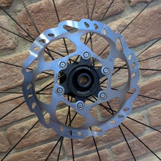 Ruedas DT Swiss R470 con cassete, discos y neum.