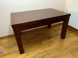 Mesa de madera maciza extensible y 6 sillas