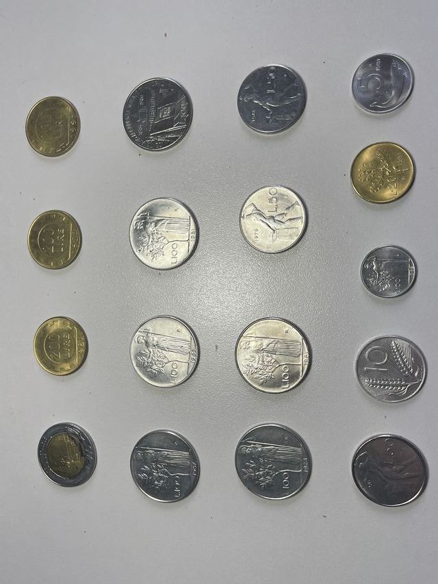 Italia. LOTE PREMIUM – ITALIA | 17 MONEDAS PRE-EUR