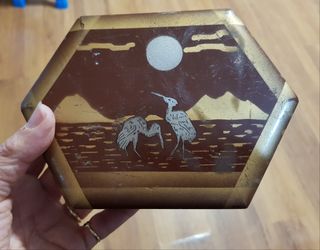 Caja de tabaco. Joyero de madera. Todo vintage.