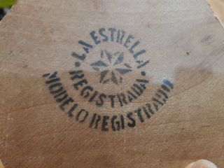 Caja de tabaco. Joyero de madera. Todo vintage.