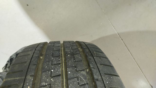 5 Llantas y neumáticos nuevos  MAN y Volkswagen