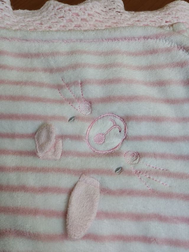 3 mantas bebé por 8 euros