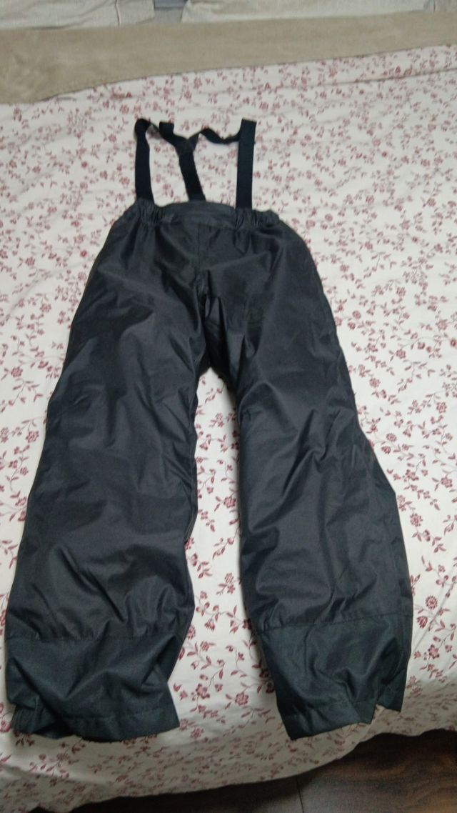 Pantalon nieve y botas para niño 8 años