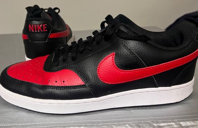 Nike Court Vision Low Rossa e Nera