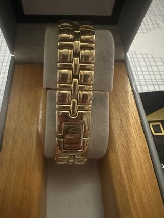 Reloj vintage de mujer lotus