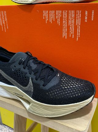 B306 W NIKE ZOOMX VAPORFLY NEXT 3