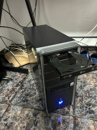 Ordenador de sobremesa LG