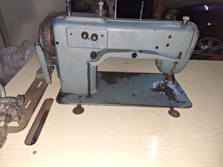 Máquina de Costura Eléctrica Singer