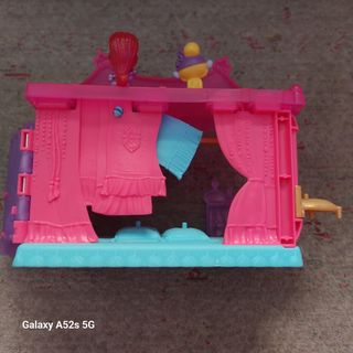 Shimmer&Shine casita con muñeca y masco