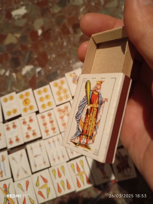 Baraja cajas de cerilla.