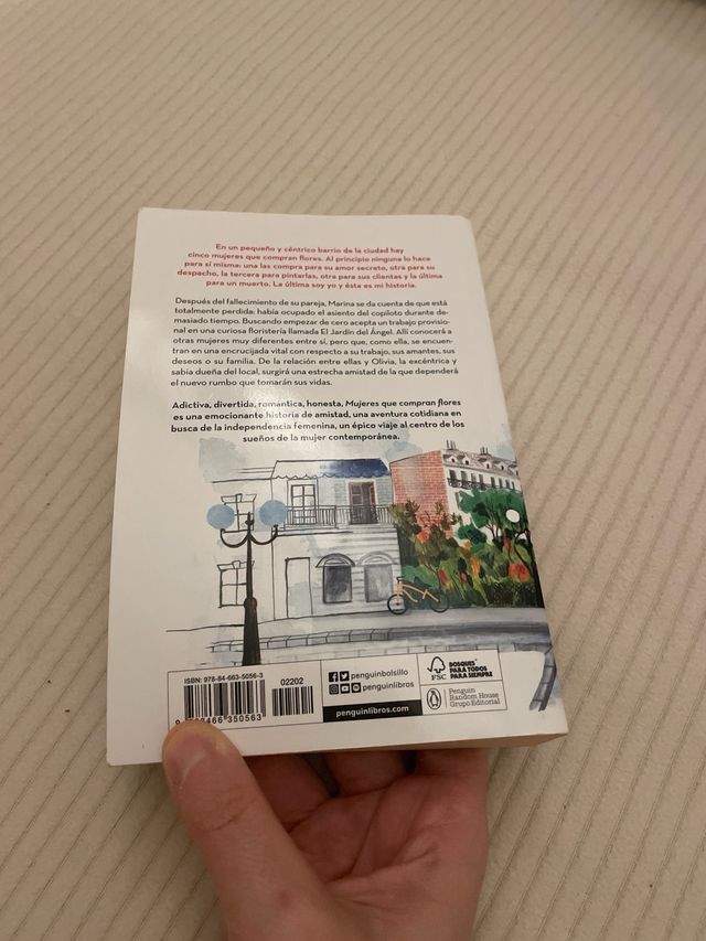 Mujeres que compran flores