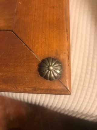 Caja antigua de madera con asa