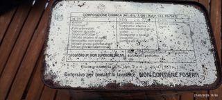 Barattolo in latta vintage