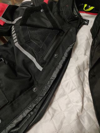 Chaqueta y pantalón moto a juego