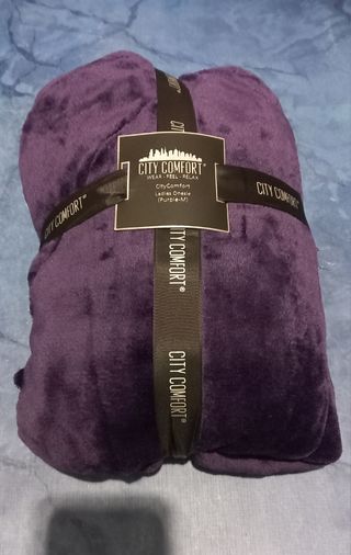 Pijama de una pieza ONESIE morado con capucha