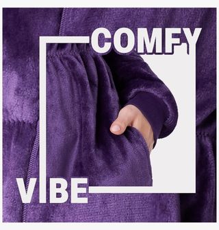 Pijama de una pieza ONESIE morado con capucha