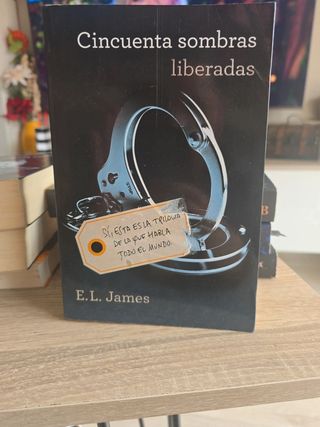 CINCUENTA SOMBRAS DE GREY