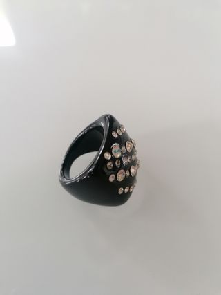 Anello bigiotteria con brillantini nero