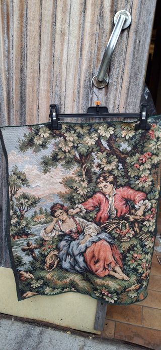 PEZZO DI STOFFA DECORATO MOLTO BELLO