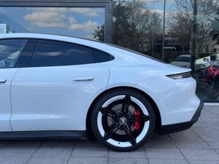 PORSCHE Taycan 4S