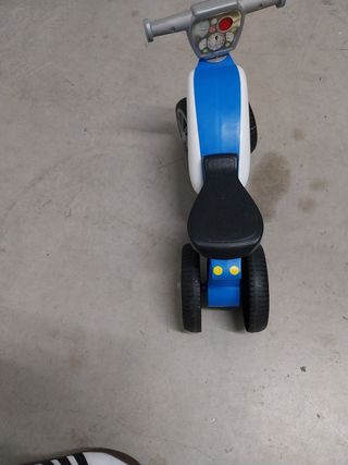 Se vende una motor de niños en buen estado